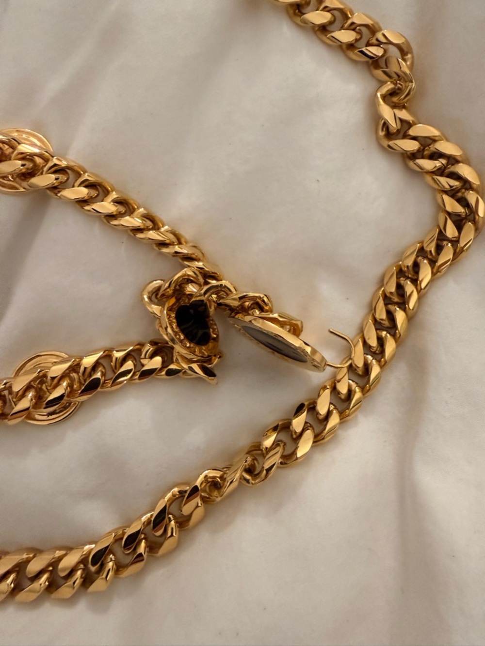 St. John Vintage Couture Belt - Gold with Black Enamel Medallions from 1990's - Picture 5 of 11